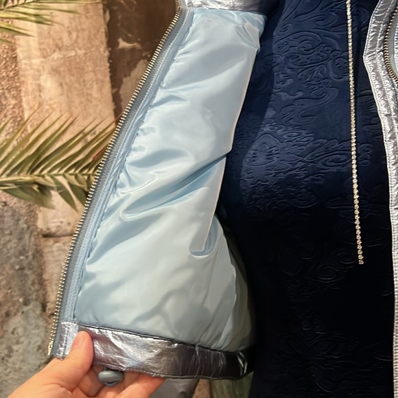 New Light Blue/silver shimmer Cropped Puffer - Picture 8 of 16